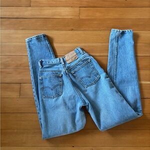 vintage Levi’s 501 for women dreamiest mid blue high rise taper early 90s